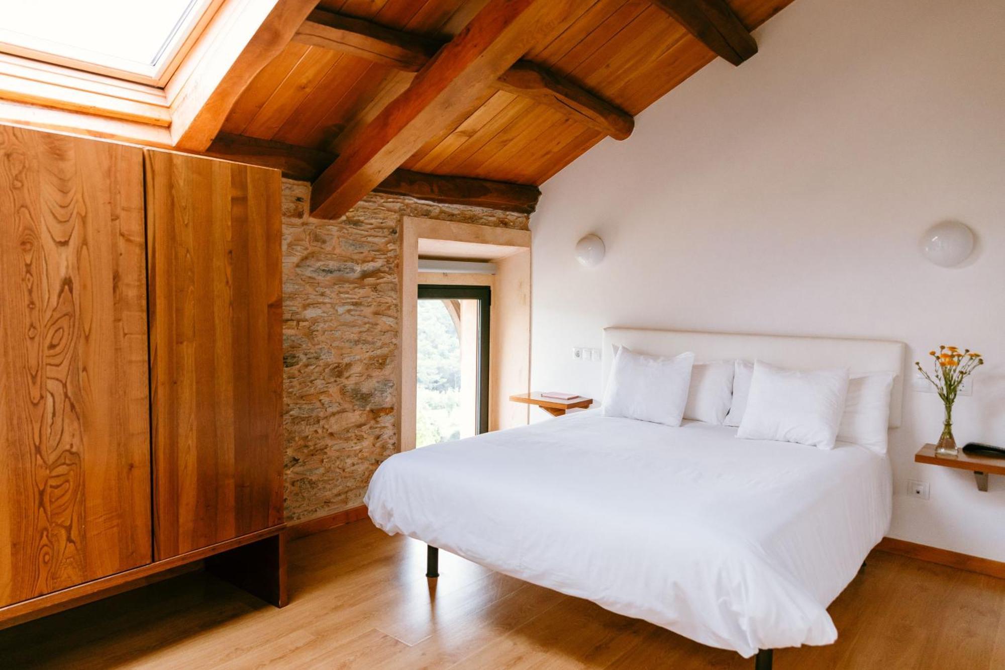 Hotel El Castano Dormilon サンタマルタ・デ・オルティゲイラ エクステリア 写真
